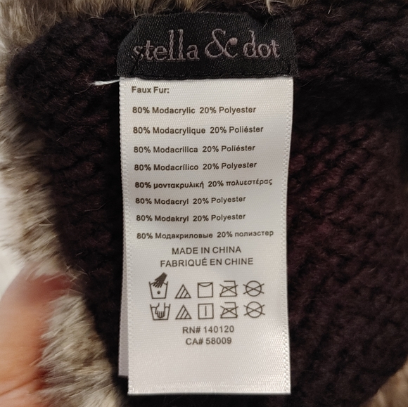 Stella Dot Reversible Crossover Scarf/Shawl - Black Cable Knit/Faux Fur - Picture 6 of 6